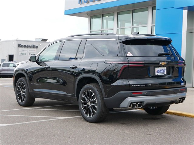 2026 Chevrolet Traverse photo 3