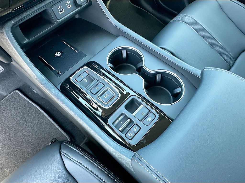 2025 Honda Pilot Touring photo 15