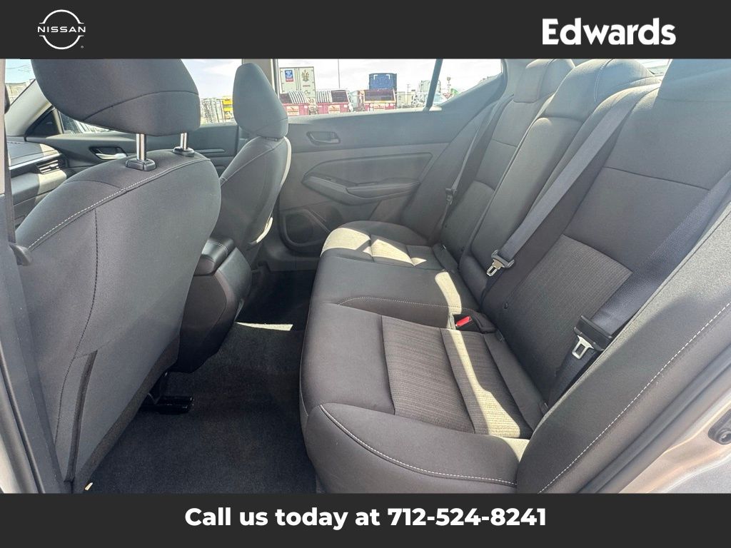 2024 Nissan Altima 2.5 SV photo 8