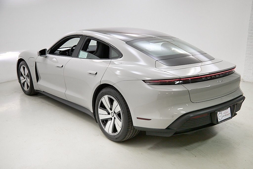 2022 PORSCHE TAYCAN - Image 8
