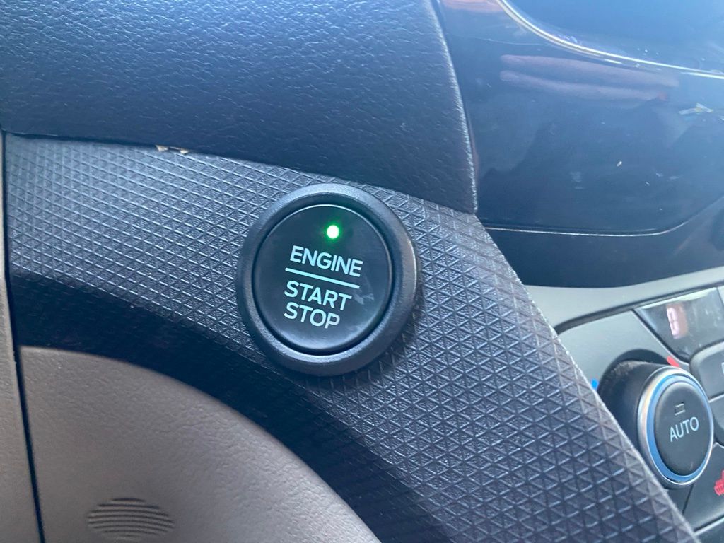 2020 Ford Transit Connect Titanium photo 17