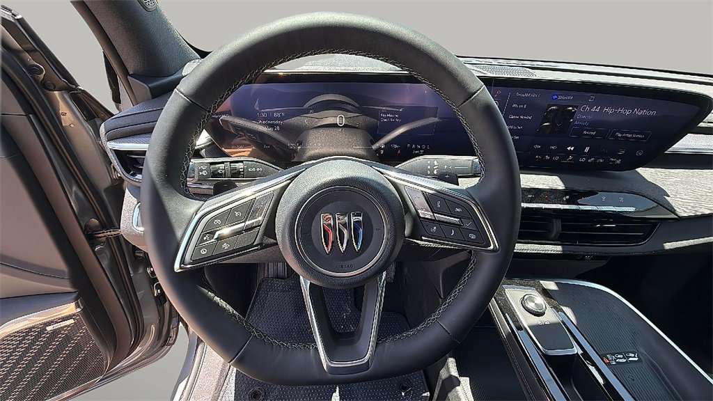 2025 Buick Enclave Sport Touring photo 18