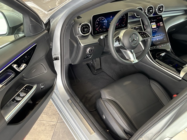 2025 Mercedes Benz C 300 photo 9