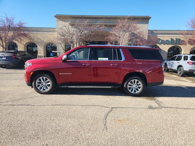 2021 Chevrolet Suburban Premier's photo