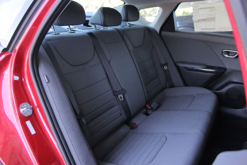 2025 Kia K4 EX photo 13