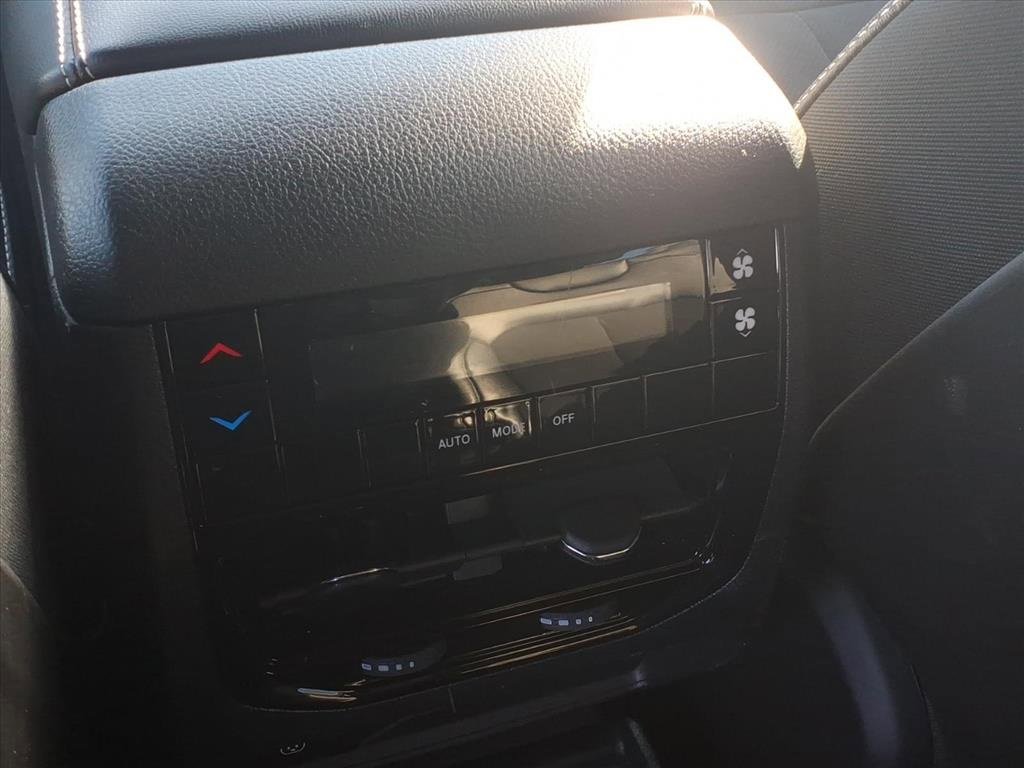 2025 JEEP GRAND CHEROKEE L - Image 30