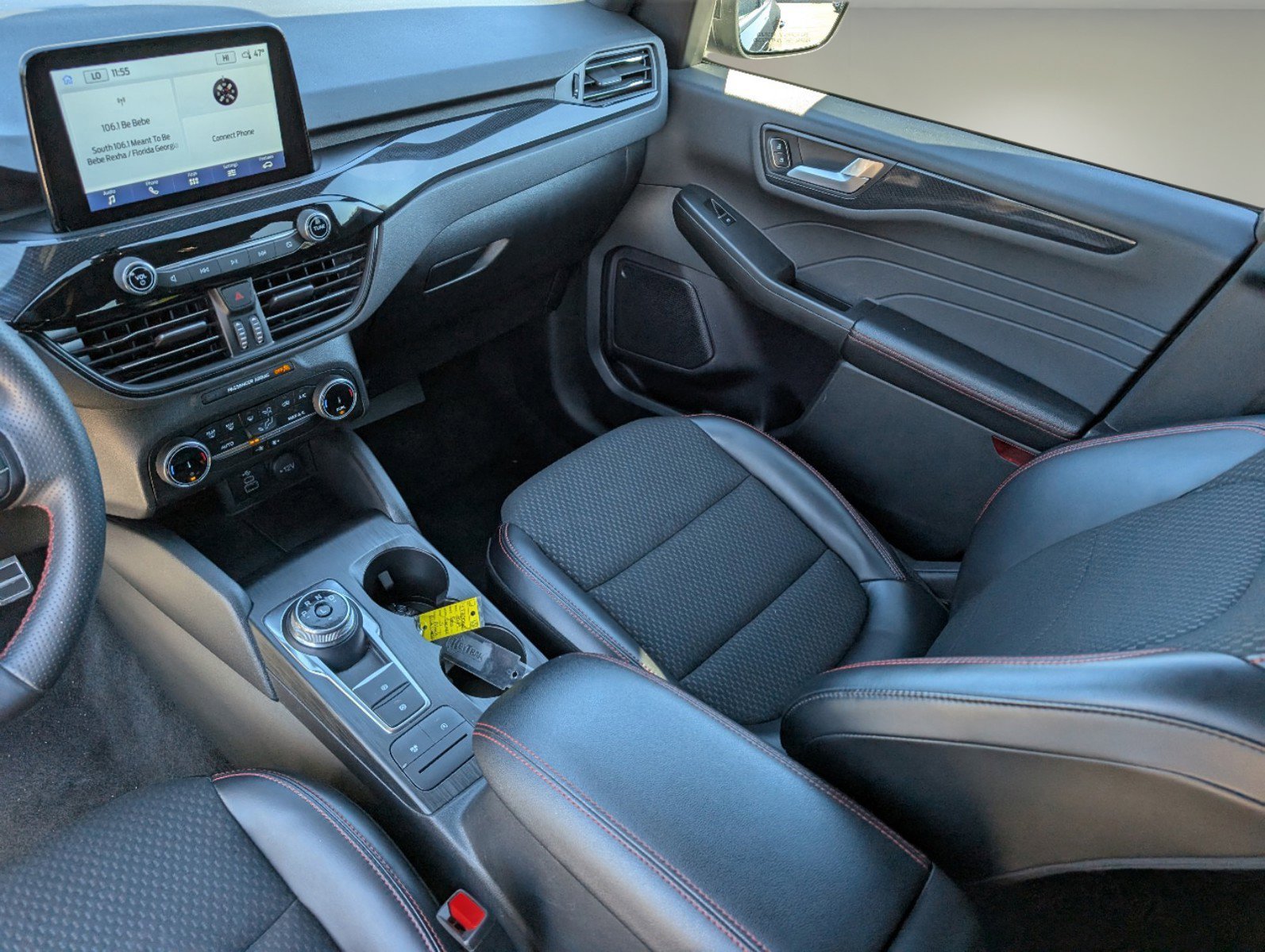 2024 Ford Escape ST-Line photo 19