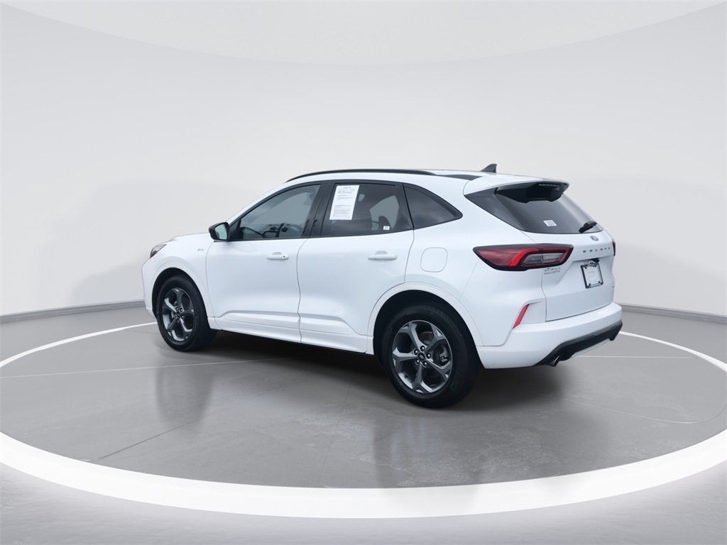 2023 Ford Escape ST-Line photo 6