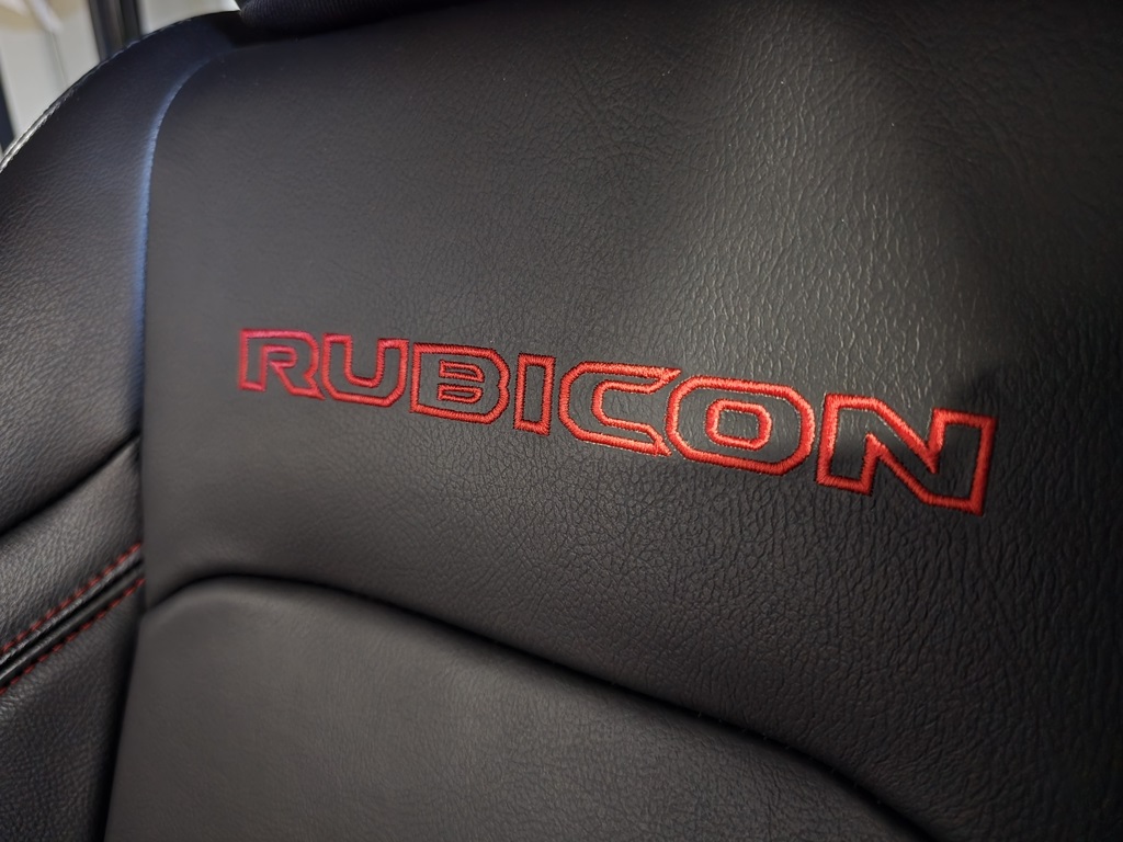 2023 Jeep Wrangler Rubicon photo 13