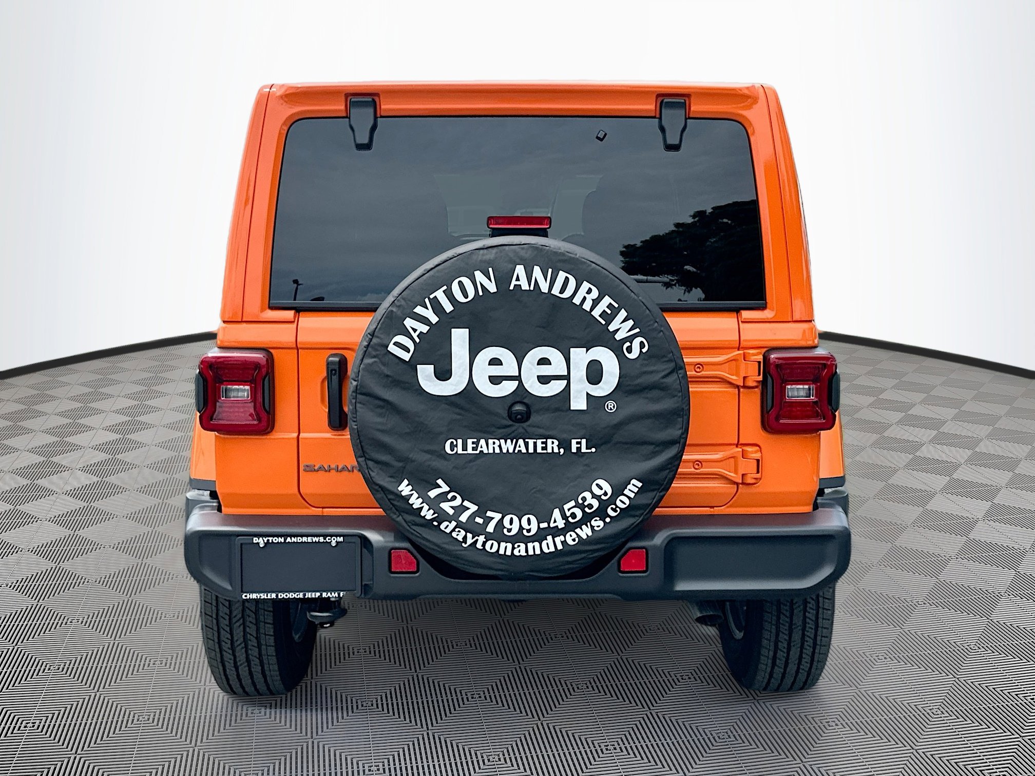 2025 Jeep Wrangler Sahara photo 4