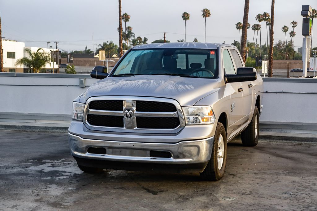 2023 Ram 1500 Classic SLT photo 4