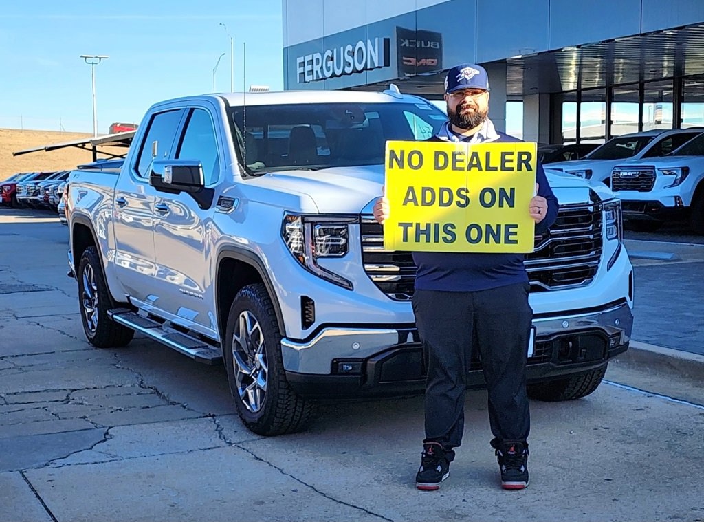 2026 GMC Sierra SLT's photo