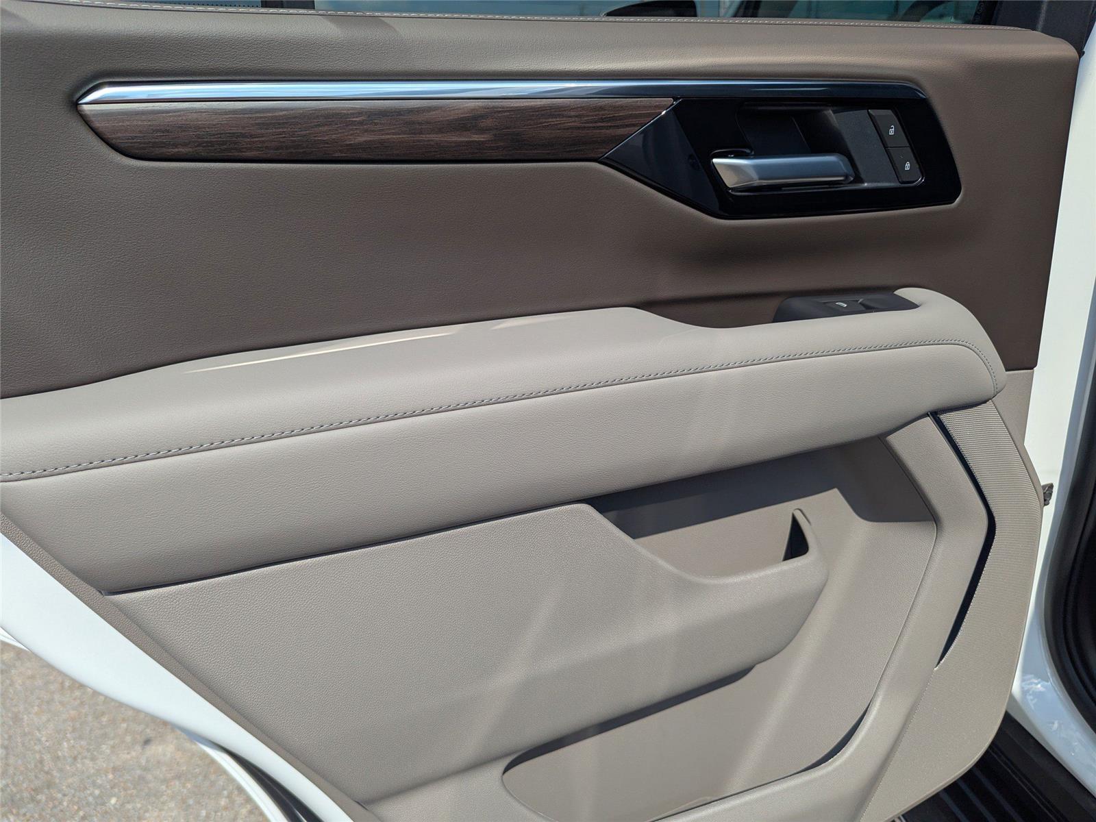 2025 Chevrolet Tahoe LS photo 10