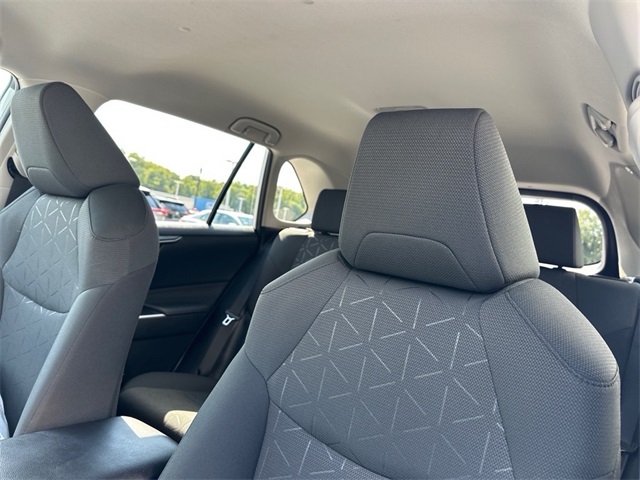 2024 Toyota RAV4 XLE photo 16