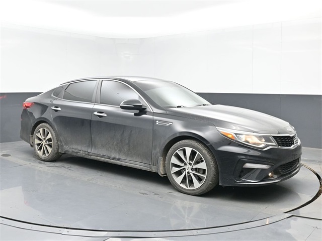 2019 Kia Optima S's photo