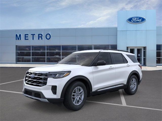 2025 Ford Explorer photo 2