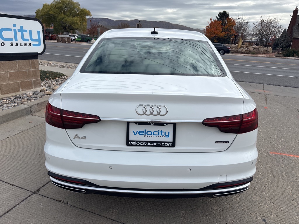 2023 Audi A4 40 Premium photo 4