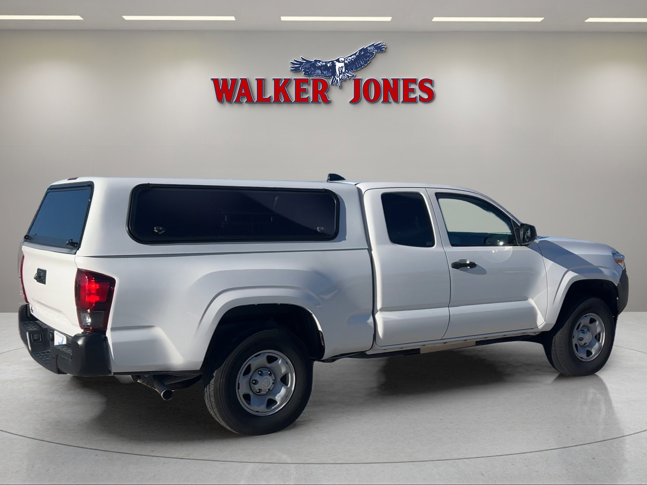 2023 Toyota Tacoma SR5 photo 3