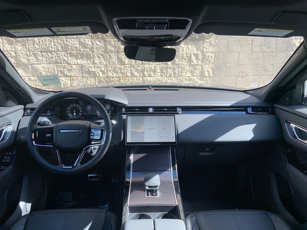 2026 Land Rover Range Rover Velar SE photo 18