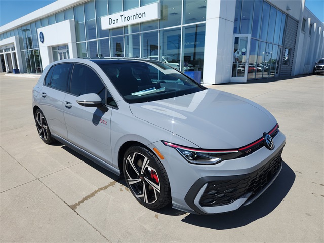 2025 Volkswagen Golf GTI SE's photo