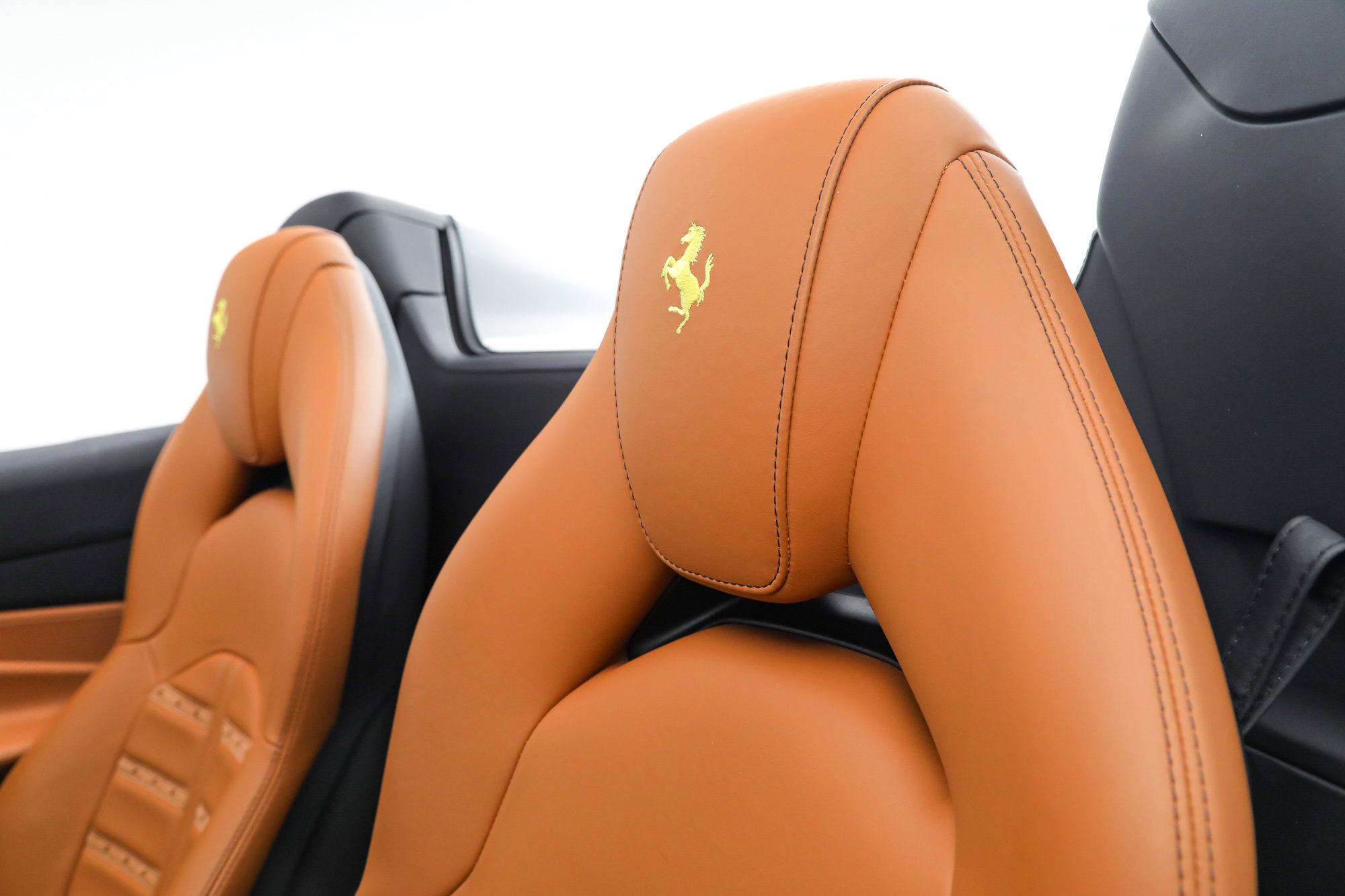2022 Ferrari F8 Spider photo 40