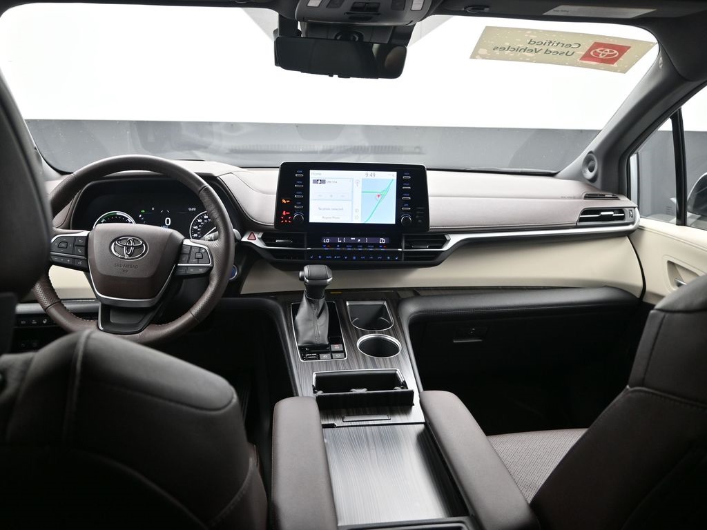 2022 Toyota Sienna Platinum photo 15