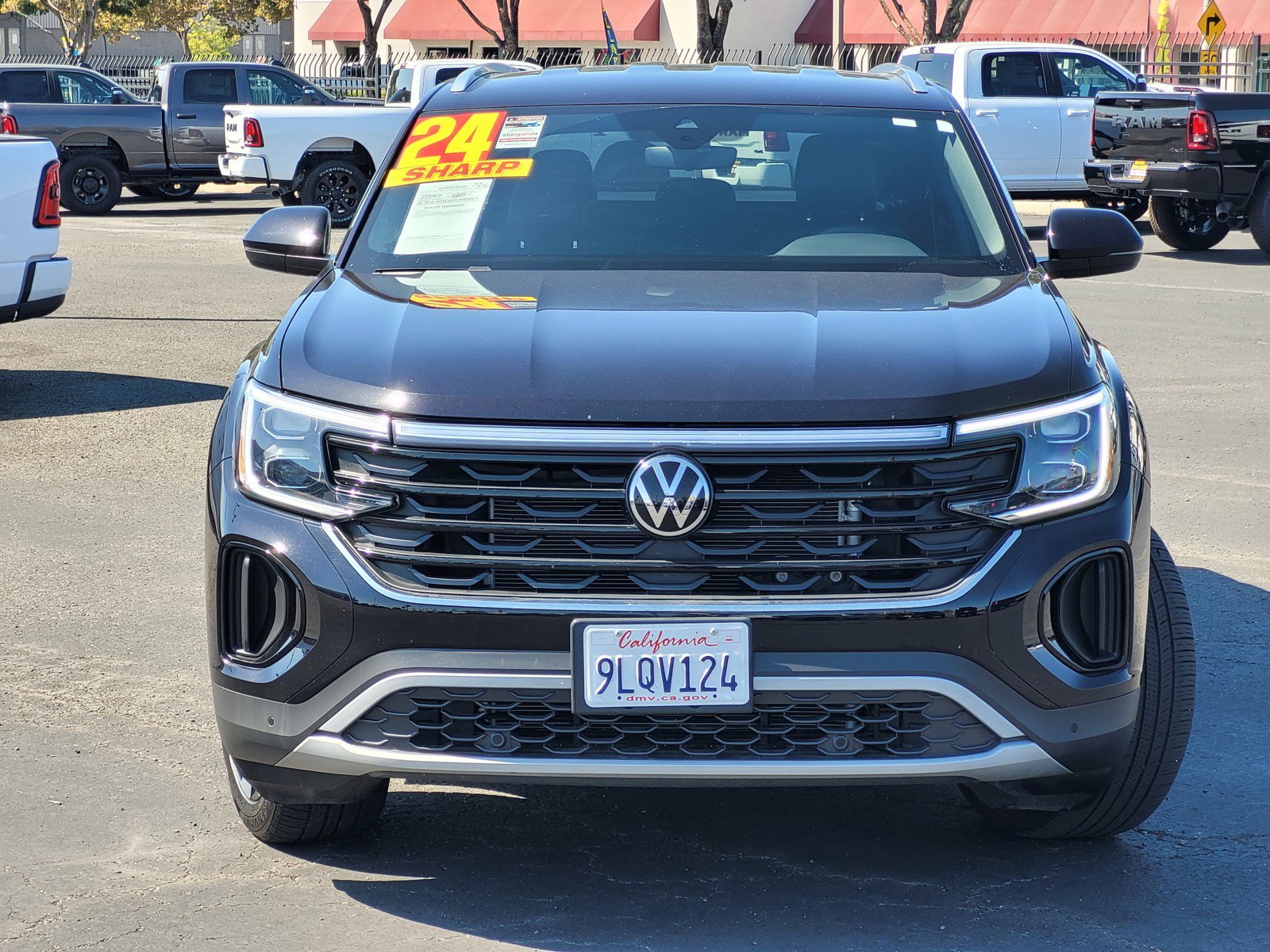 2024 Volkswagen Atlas Cross Sport SE Technology photo 2