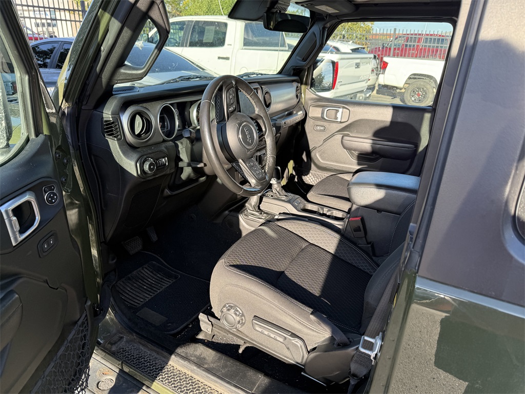 2021 Jeep Wrangler photo 2