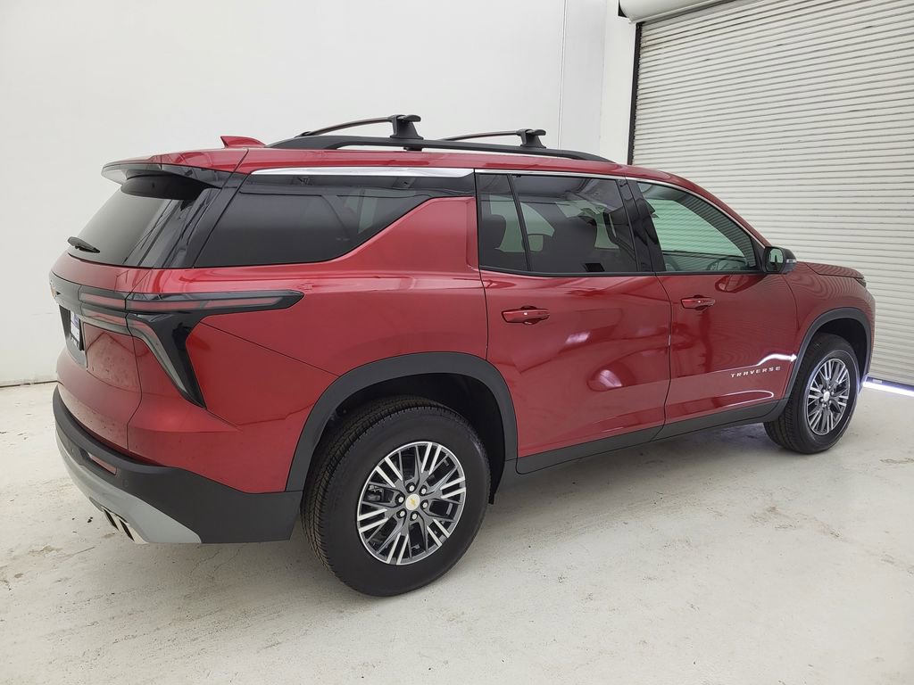2025 Chevrolet Traverse photo 16