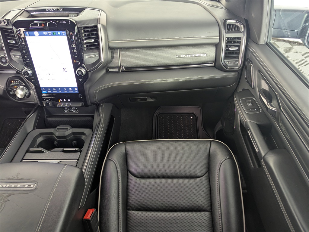 2023 Ram 1500 Limited Night Edition photo 14