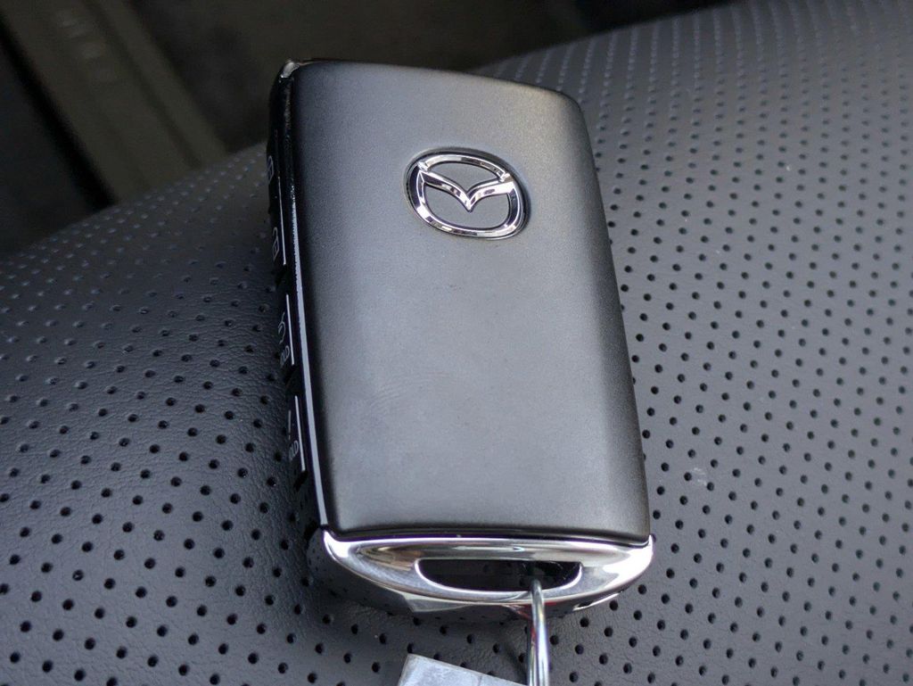 2025 Mazda CX-90 Plug-in Hybrid Premium Plus photo 31