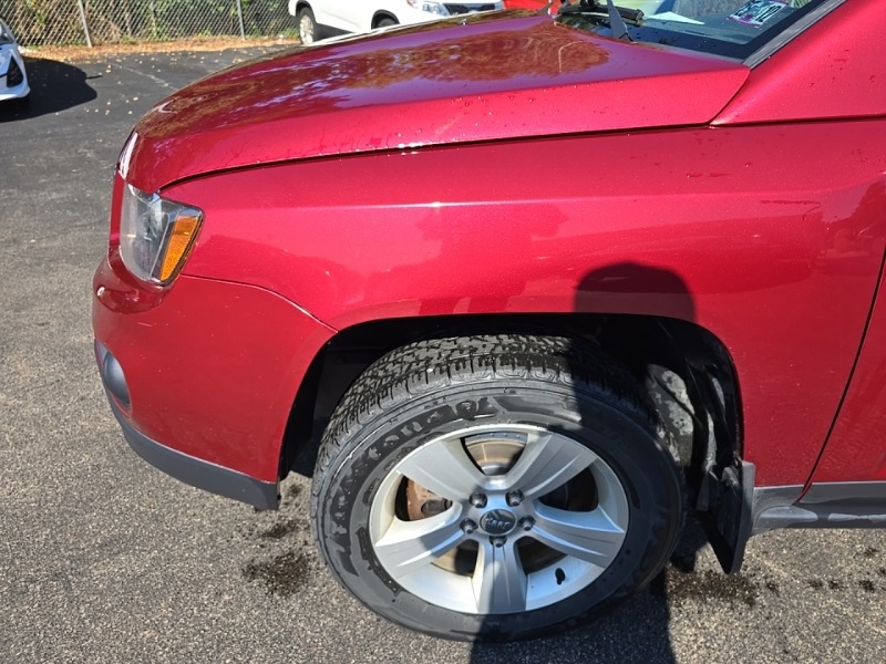 2014 Jeep Compass Latitude photo 8