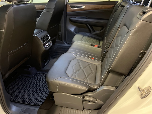 2026 Volkswagen Atlas SE photo 9