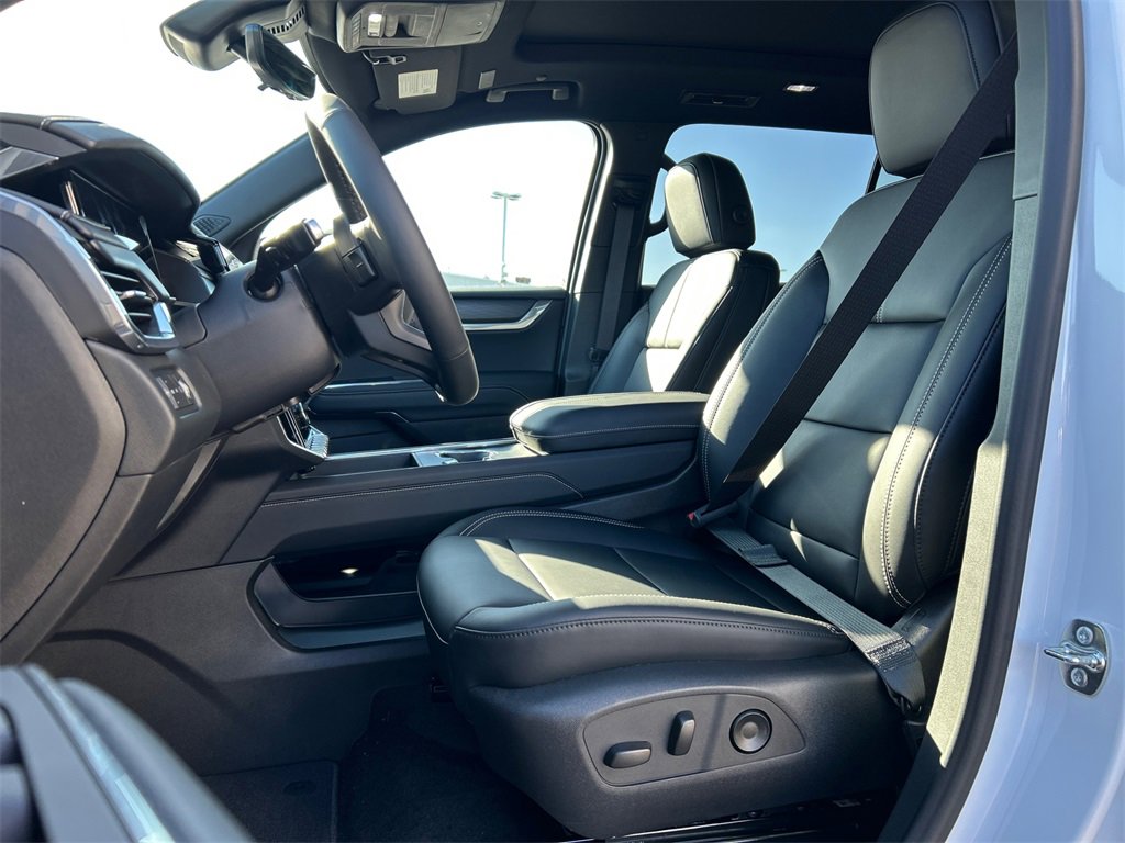 2026 GMC ACADIA - Image 15