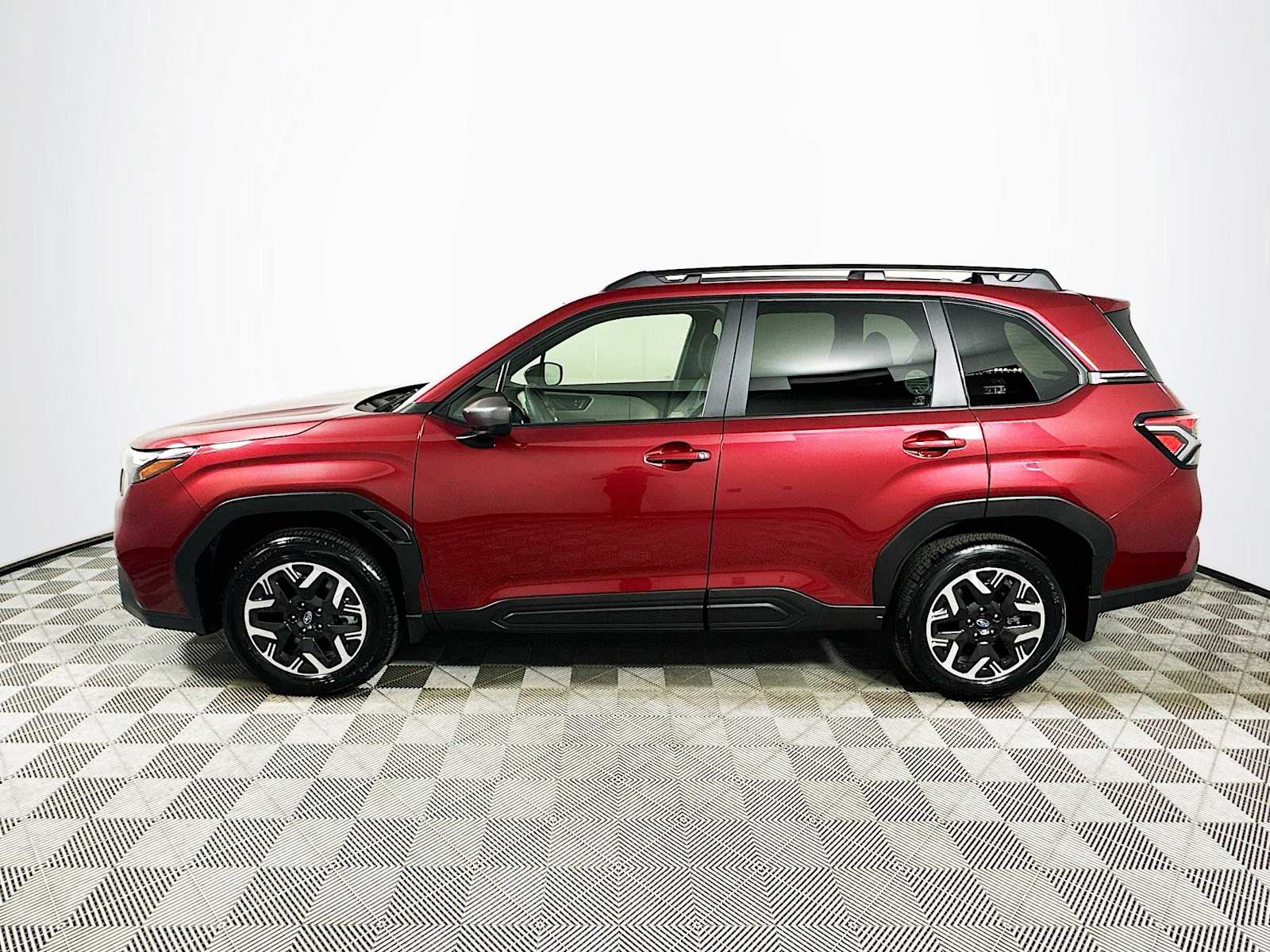 2025 Subaru Forester Premium Base photo 4