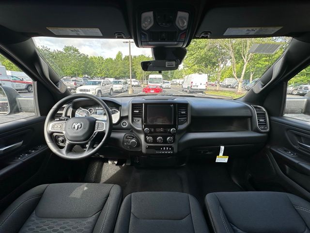 2025 Ram 1500 Tradesman photo 2