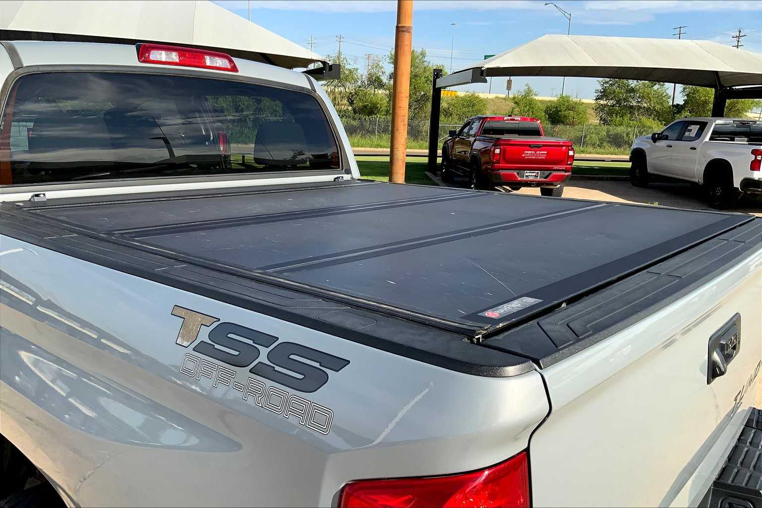 2018 Toyota Tundra SR5 photo 28