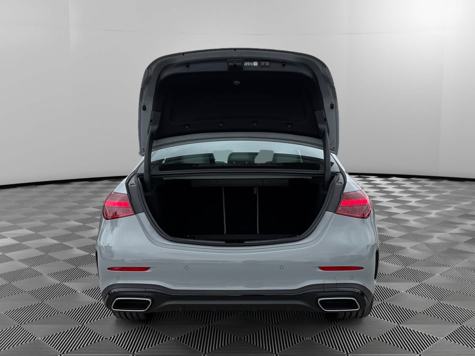 2025 Mercedes Benz C 300 4MATIC photo 4