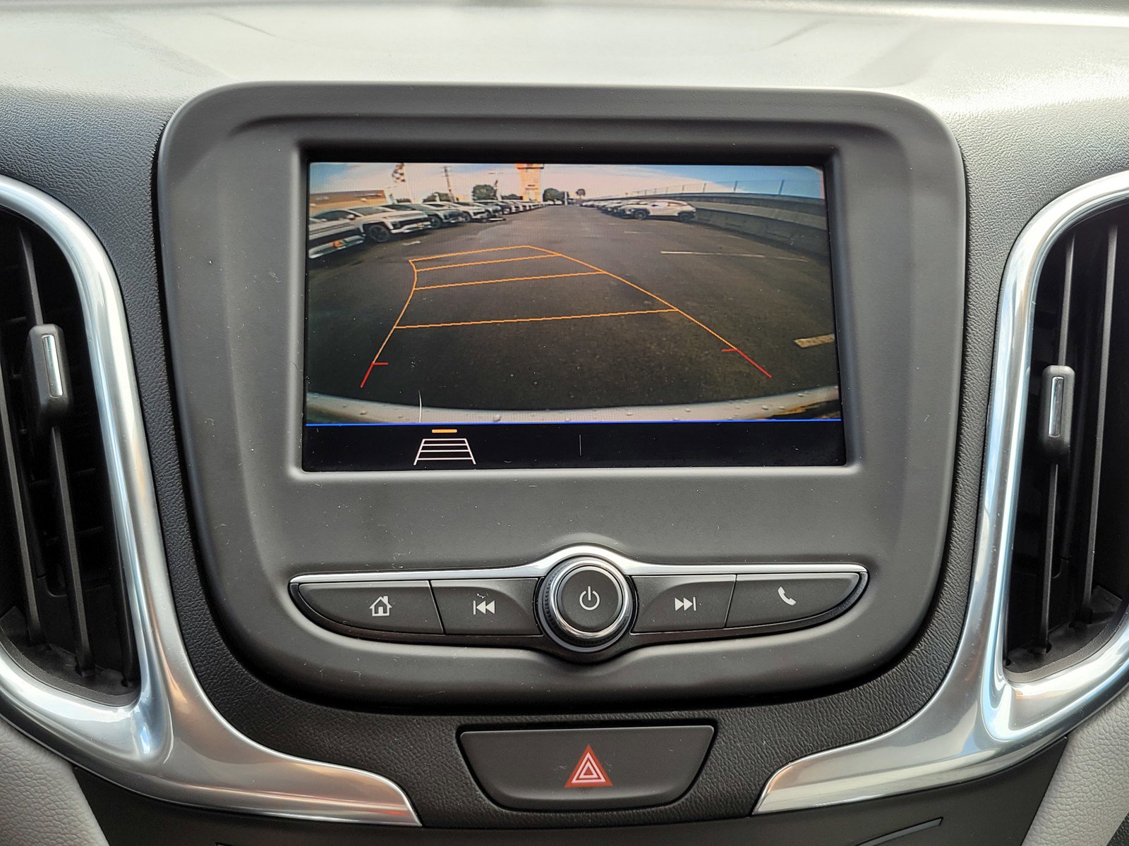 2021 Chevrolet Equinox LS photo 18