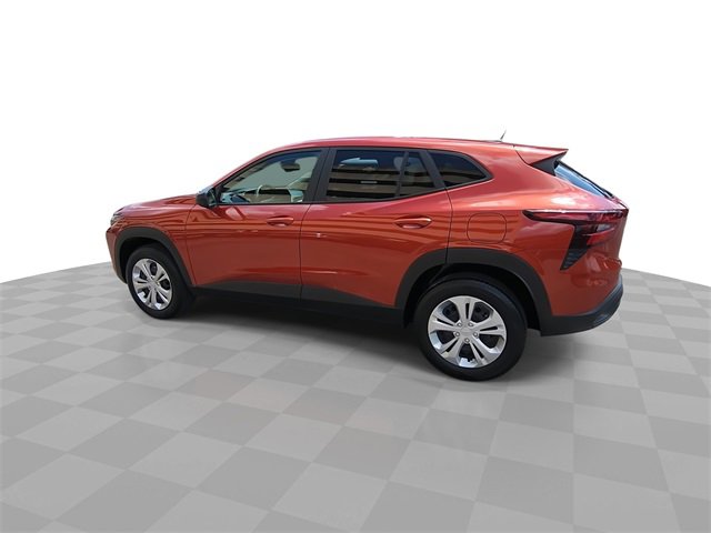 2024 Chevrolet Trax LS photo 6