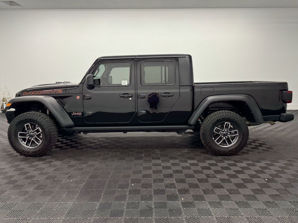 2021 Jeep Gladiator Mojave photo 2