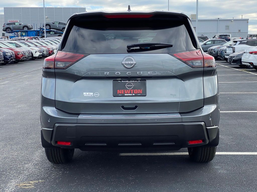 2026 Nissan Rogue SV photo 4