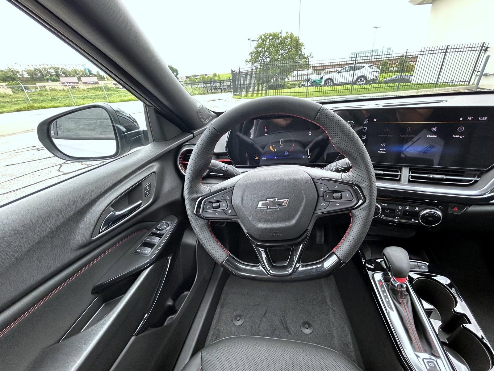 2025 Chevrolet Trax photo 13