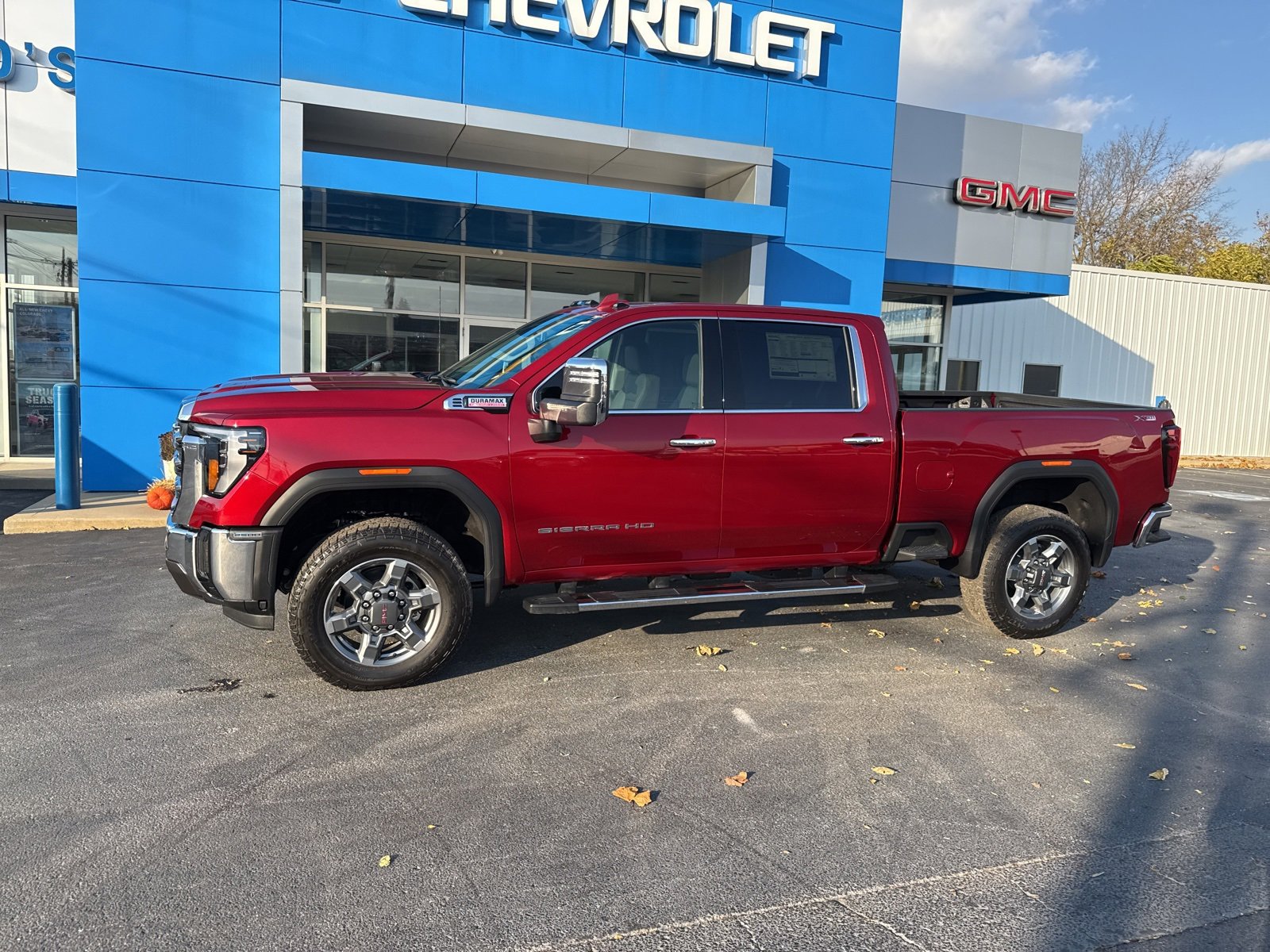 2026 Gmc Sierra 2500 HD SLT photo 2