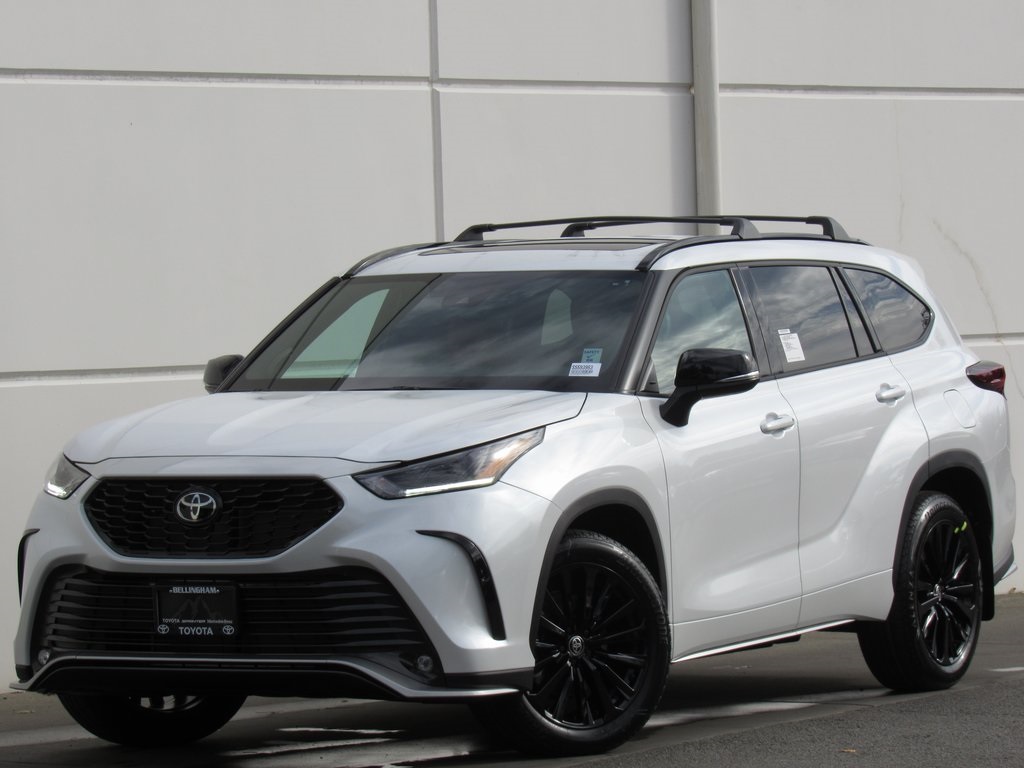 2025 Toyota Highlander XSE's photo
