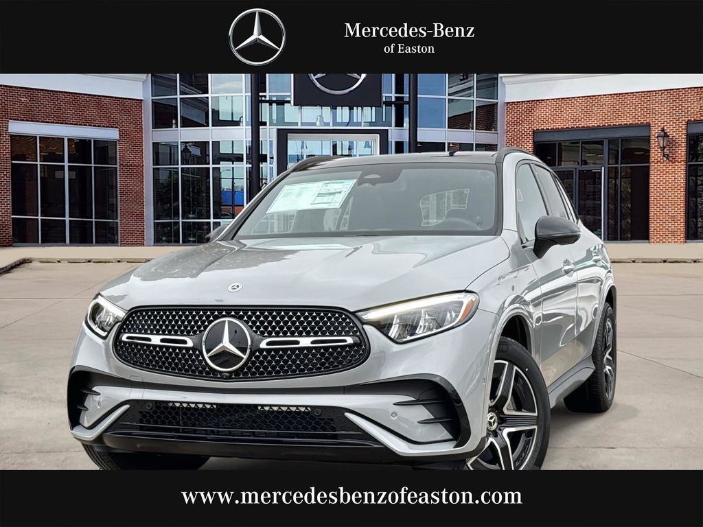 2026 Mercedes-Benz GLC Base's photo
