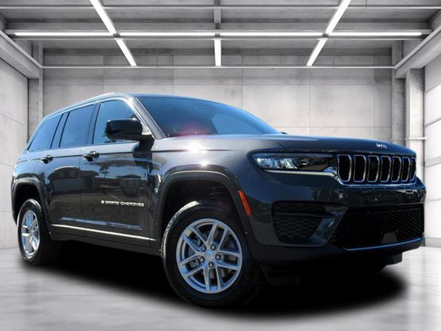 2025 Jeep Grand Cherokee Laredo's photo