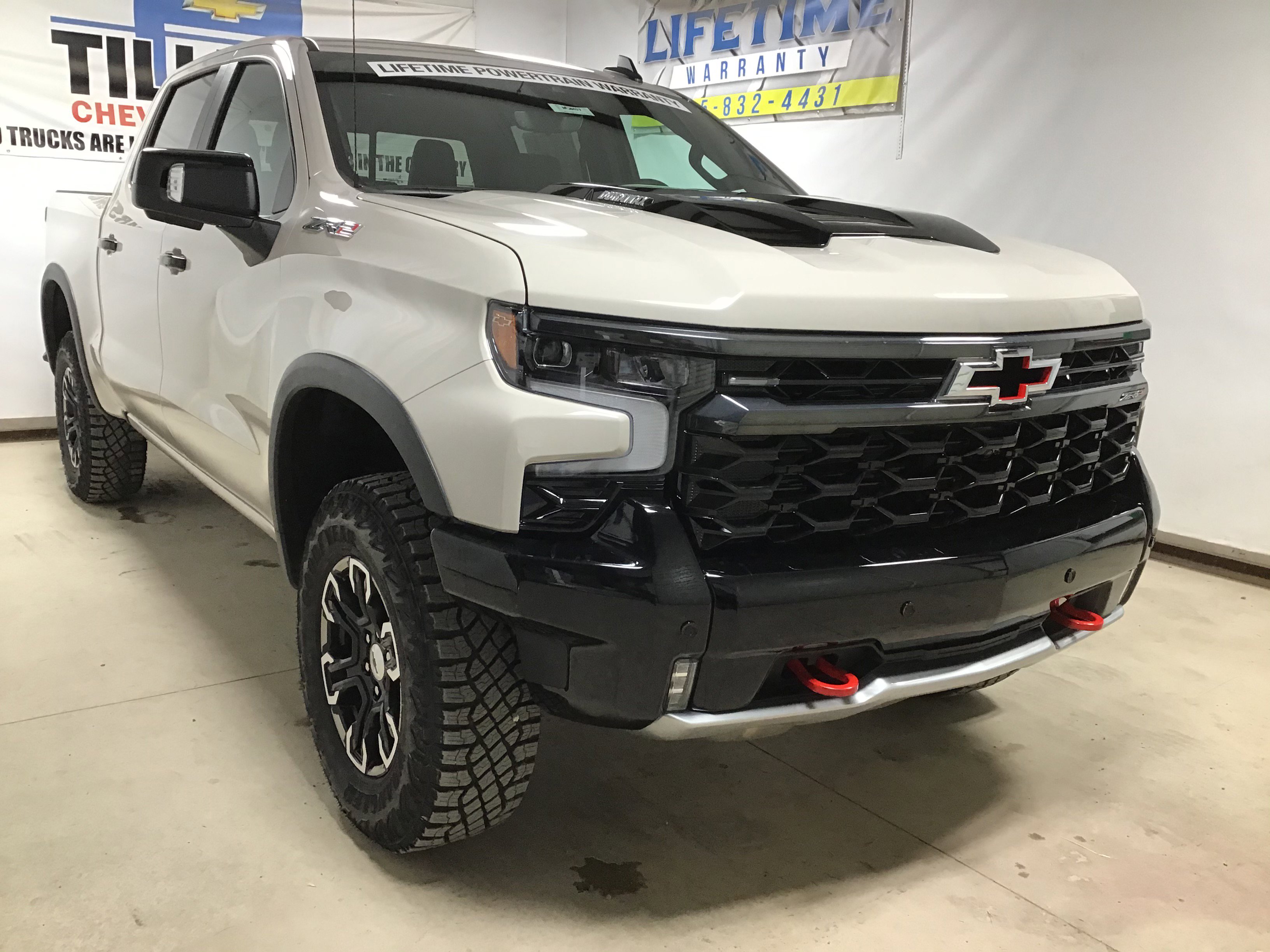 2026 Chevrolet Silverado 1500 ZR2's photo