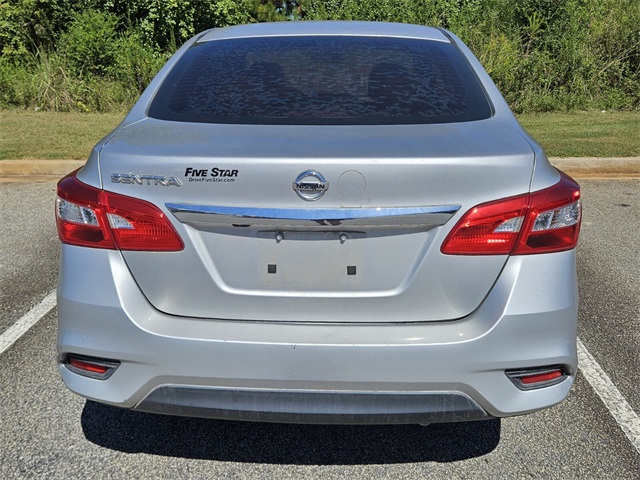 2019 Nissan Sentra S photo 8