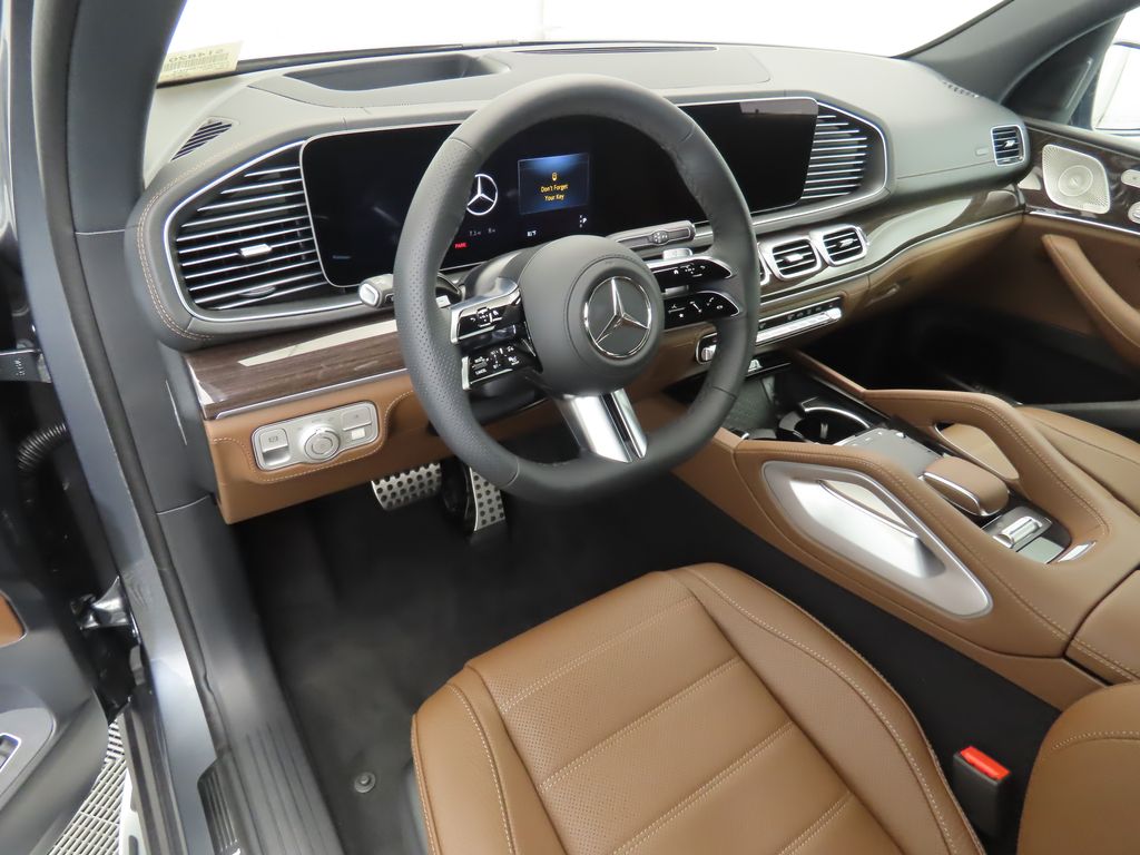 2026 Mercedes Benz GLS 580 4MATIC photo 9